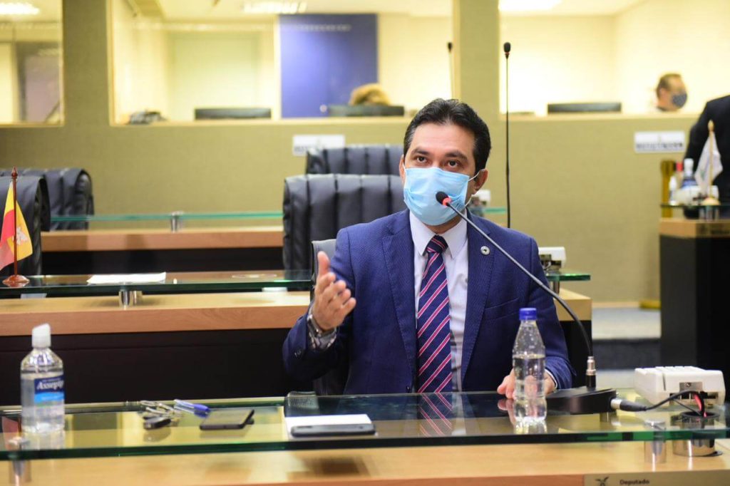 Deputado Álvaro Campelo coloca em pauta, na Assembleia, o risco da terceira onda da pandemia no Amazonas