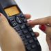 Brasília - Ligação de telefone fixo para celular ficará 13% mais barata em março. A Anatel publicou hoje (24), no Diário Oficial, as novas tarifas de remuneração de redes móveis (Marcello Casal Jr./Agência Brasil)