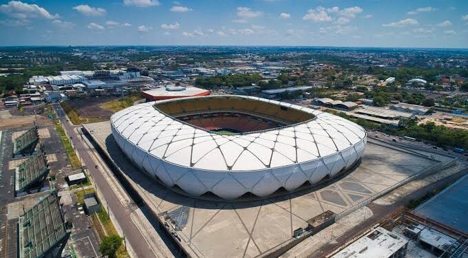 Arena da Amazônia tem energia cortada por dívidas que somam R$ 39