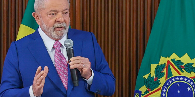 Lula durante sua primeira reunião ministerial no Palácio do Planalto (Ricardo Stuckert/PR)